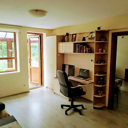 Apartment Cosy Nest With Glass Veranda *