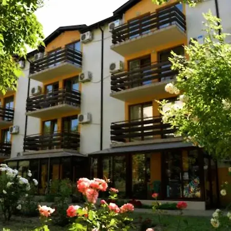 Cosy Nest With Glass Veranda Varna